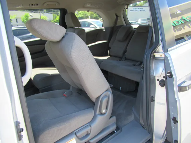 2013 Honda Odyssey LX - Photo 14