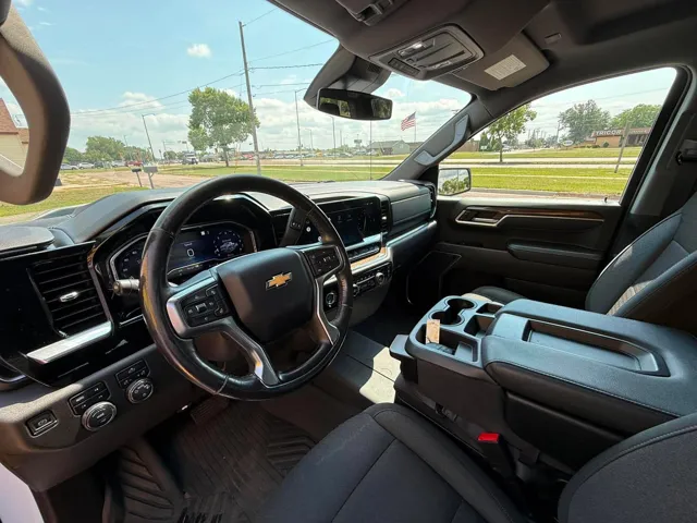 2022 Chevrolet Silverado 1500 LT - Photo 12
