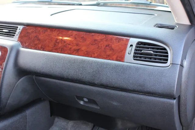 2011 Chevrolet Suburban LT - Photo 36