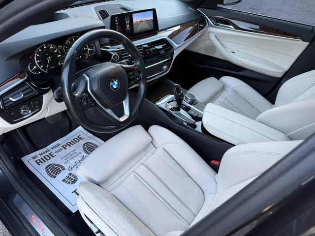 2017 BMW 5 Series 530i - Photo 19