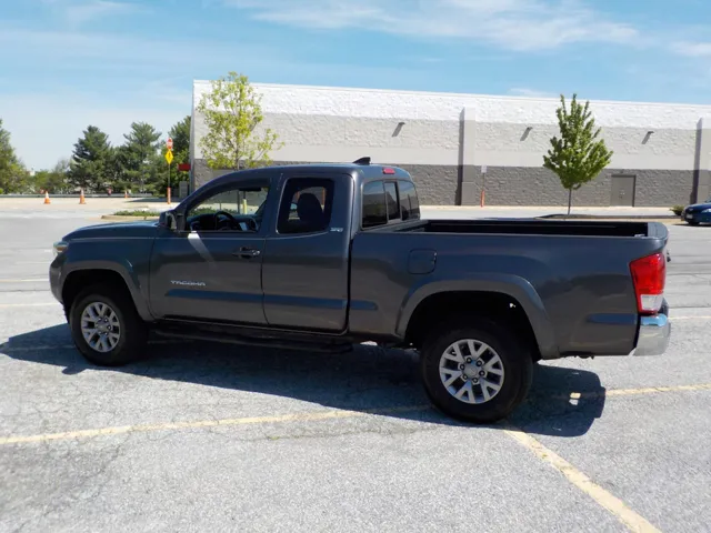 2016 Toyota Tacoma SR5
