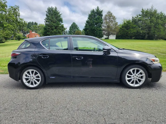 2012 Lexus CT 200h photo 5
