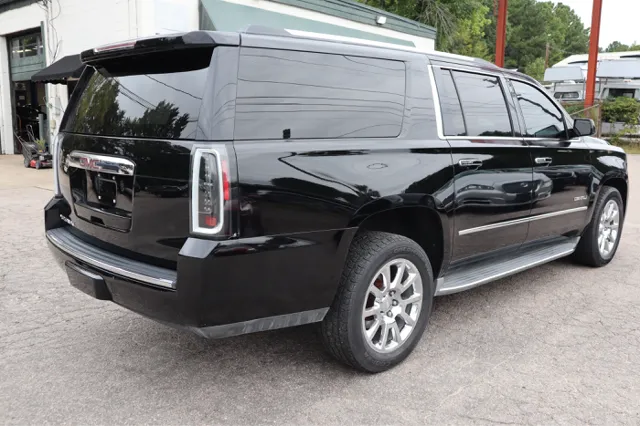 2015 Gmc Yukon Denali XL photo 3
