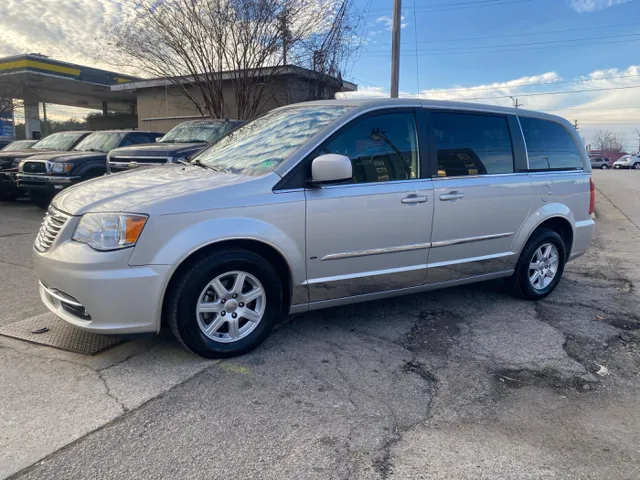 2012 Chrysler Town & Country Touring - Photo 19
