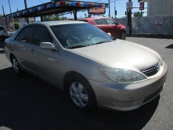 2005 Toyota Camry LE 5AT's photo
