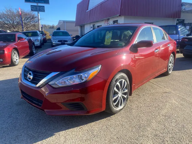 2016 Nissan Altima S's photo