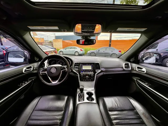 2018 Jeep Grand Cherokee Limited Sterling Edition - Photo 16