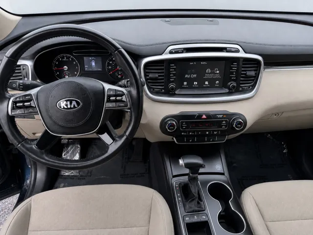 2019 Kia Sorento LX - Photo 18