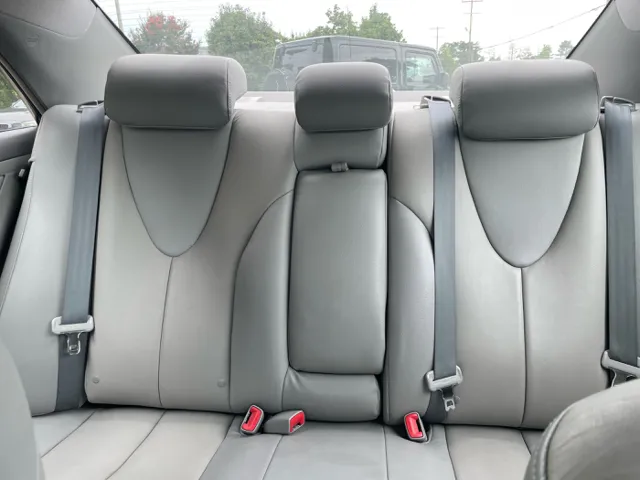 2010 Toyota Camry LE photo 16