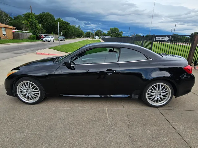2010 INFINITI G Convertible 37 Sport - Photo 2