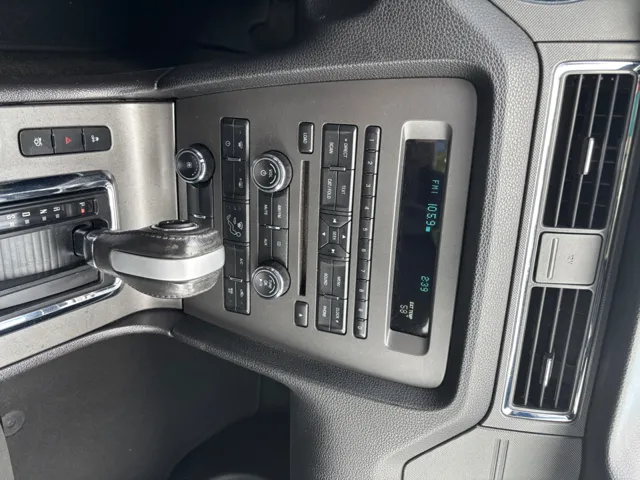 2014 Ford Mustang V6 - Photo 15