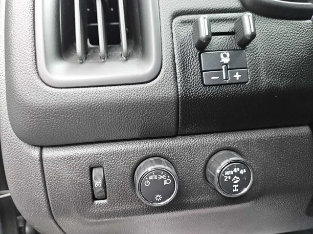 2019 Chevrolet Colorado ZR2 - Photo 16
