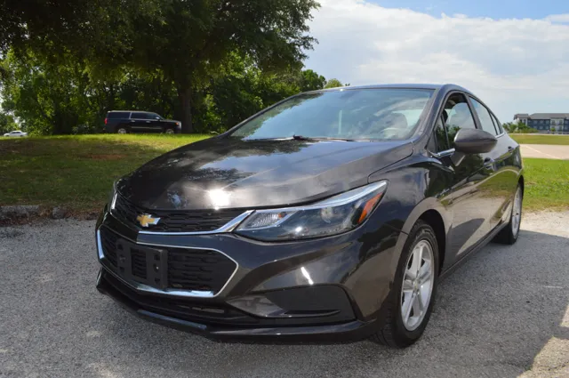 2017 Chevrolet Cruze LT Auto's photo