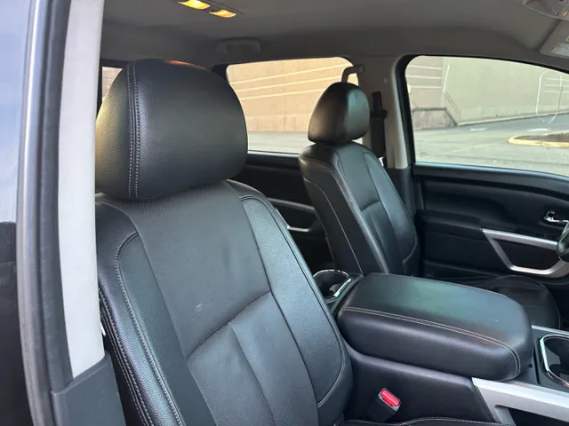2017 Nissan Titan SL - Photo 12