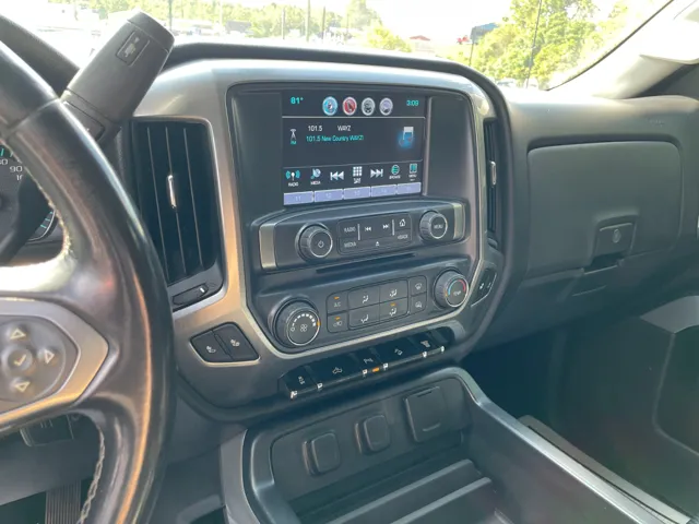 2016 Chevrolet Silverado LT photo 16