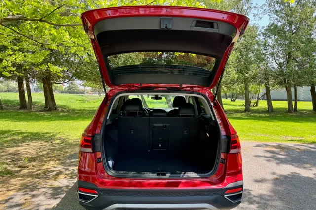 2023 Volkswagen Taos SE - Photo 29