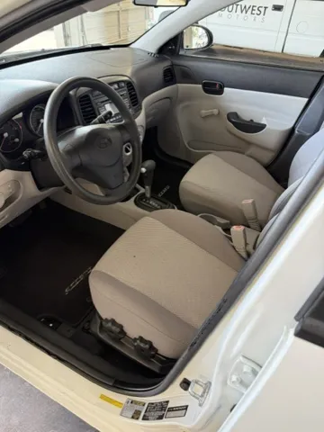 2008 Hyundai Accent GLS - Photo 10
