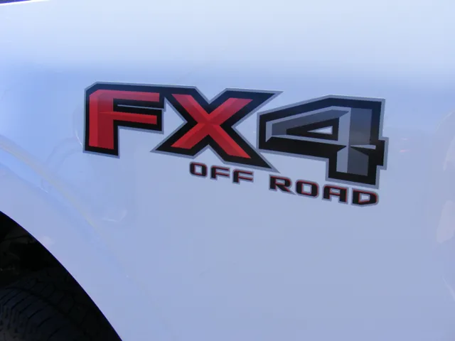 2023 Ford F-150 XLT - Photo 2