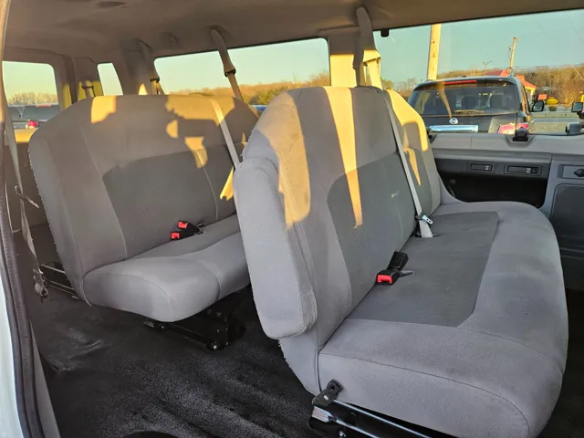2013 Ford E-350 photo 5