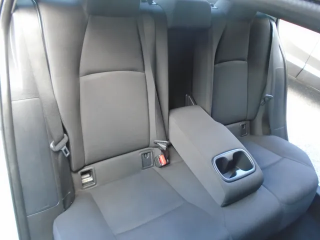 2021 Toyota Corolla LE - Photo 40