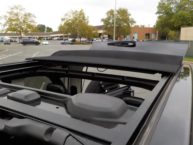 2019 Jeep Wrangler Unlimited Sahara photo 11