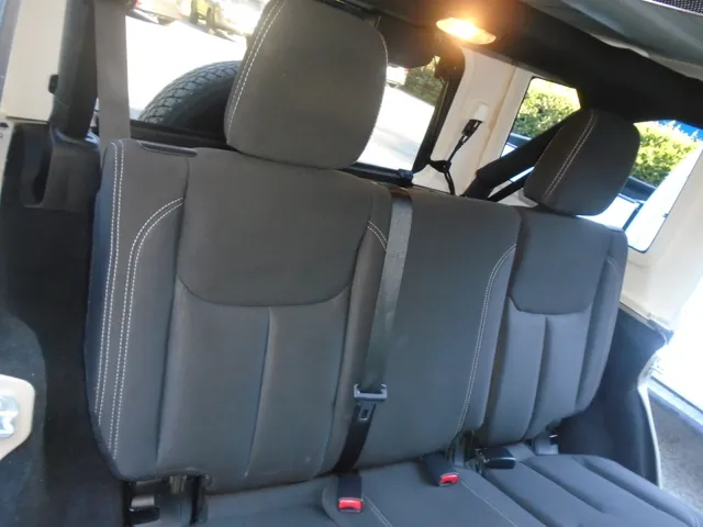 2017 Jeep Wrangler Unlimited Sahara - Photo 49