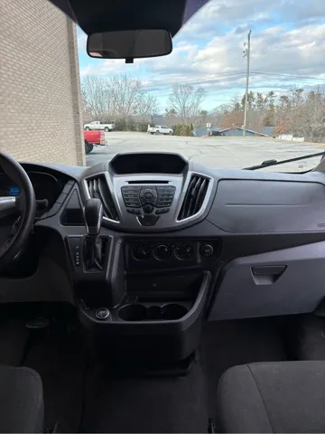 2017 Ford Transit Wagon XLT - Photo 13