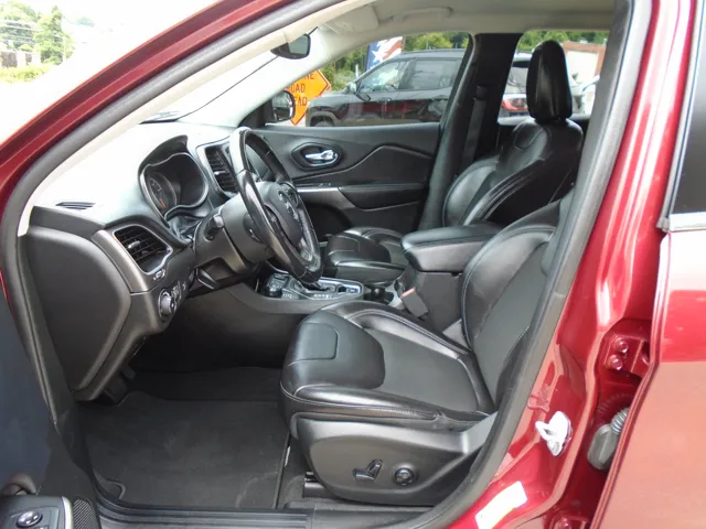 2019 Jeep Cherokee Latitude Plus - Photo 13