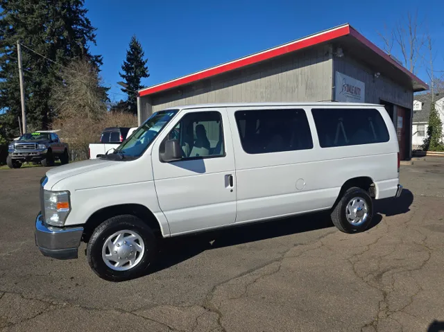 2011 Ford E-Series Econoline Wagon XLT
