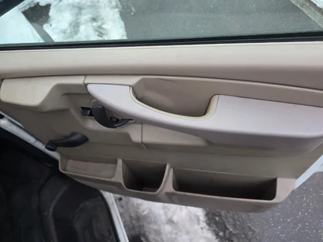 2012 Chevrolet Express Cargo Work Van - Photo 85