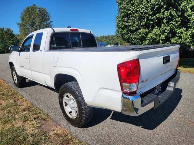 2016 Toyota Tacoma SR5 Access Cab 4x4 photo 7