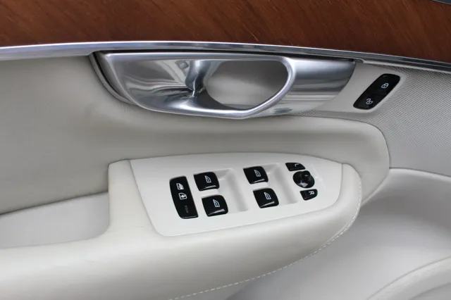 2018 Volvo XC90 Inscription photo 11