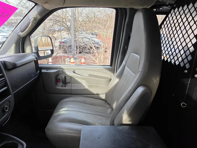 2013 Chevrolet Express Cargo Work Van - Photo 26