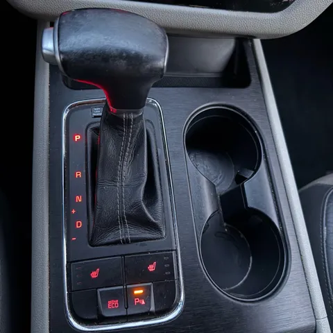 2017 Kia Sedona LX - Photo 18