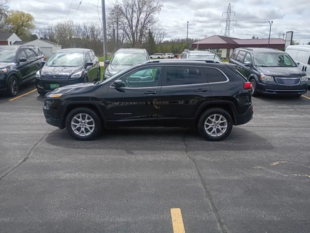 2016 Jeep Cherokee Latitude - Photo 2