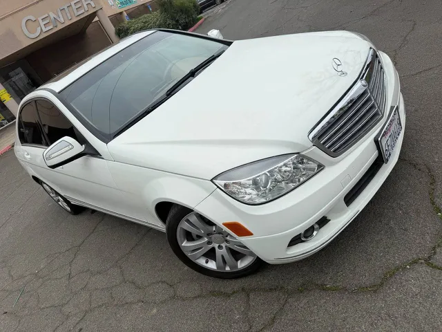 2008 Mercedes-Benz C-Class C300 Luxury's photo