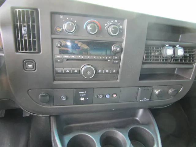 2018 Chevrolet Express Cargo Work Van - Photo 9