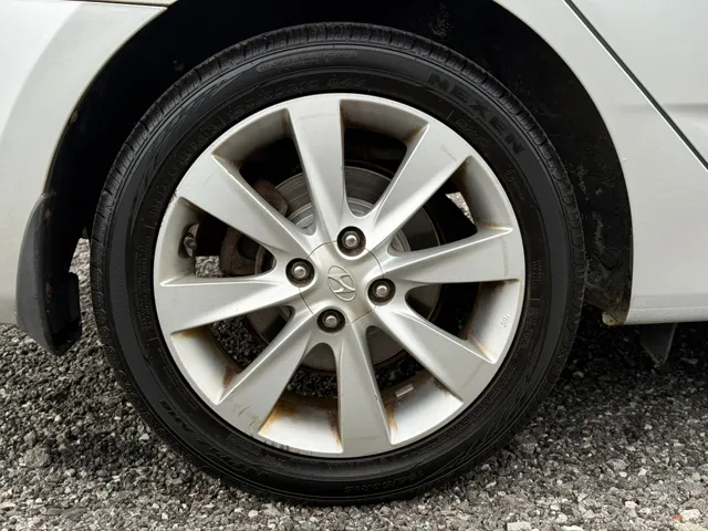2014 Hyundai Accent GLS - Photo 37