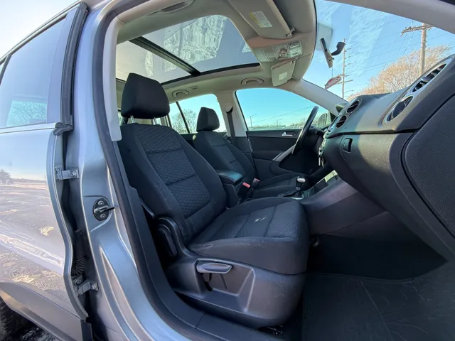 2010 Volkswagen Tiguan SEL - Photo 72