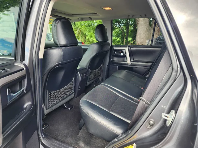 2014 Toyota 4Runner Limited 4WD V6 photo 12