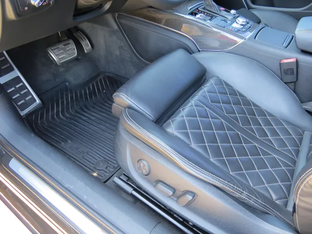 2014 Audi S6 photo 19