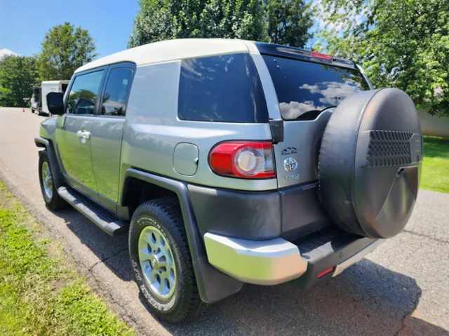 2012 Toyota FJ Cruiser Base photo 8