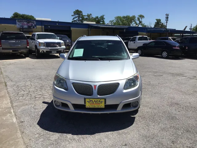 2005 Pontiac Vibe -'s photo