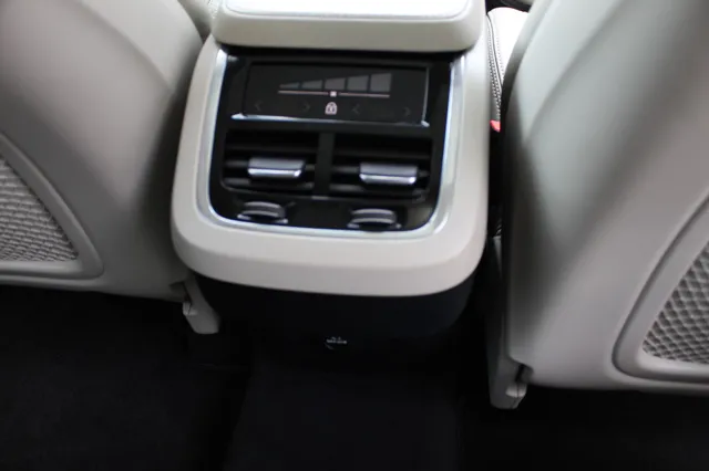 2018 Volvo XC90 Inscription photo 27