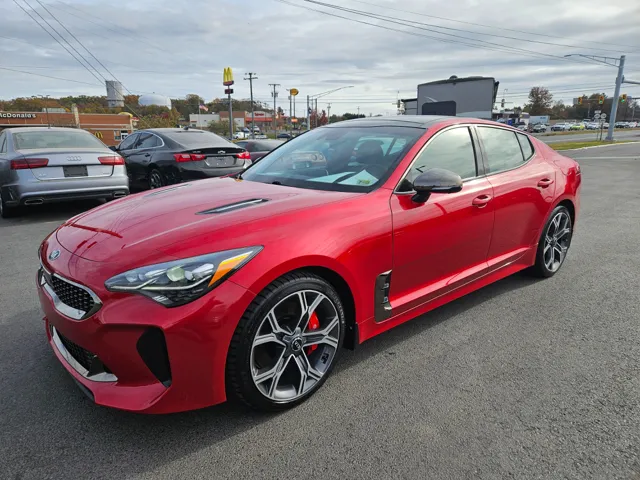 2021 Kia Stinger GT2's photo