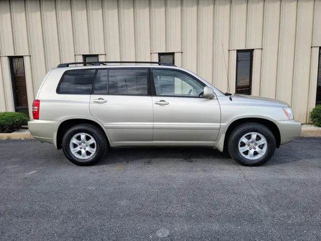2002 Toyota Highlander -'s photo