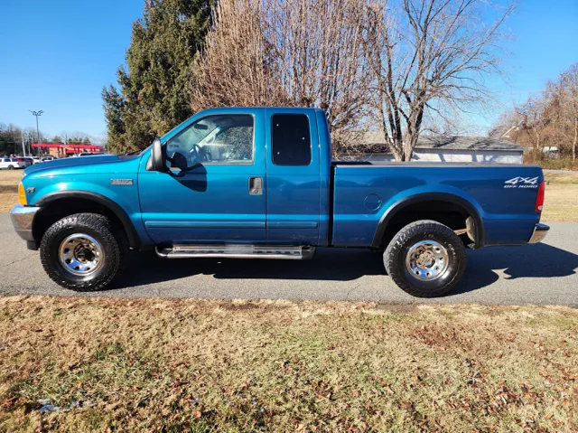 2001 Ford F-250 Super Duty XLT's photo