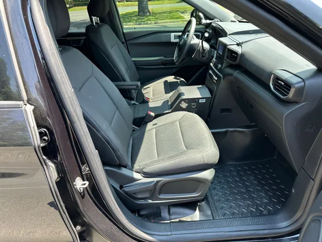 2020 Ford Explorer photo 9