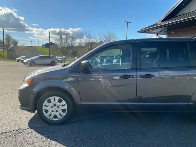 2019 Dodge Grand Caravan SE - Photo 2