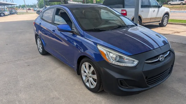 2014 Hyundai Accent GLS 4-Door 6-Speed Automatic's photo